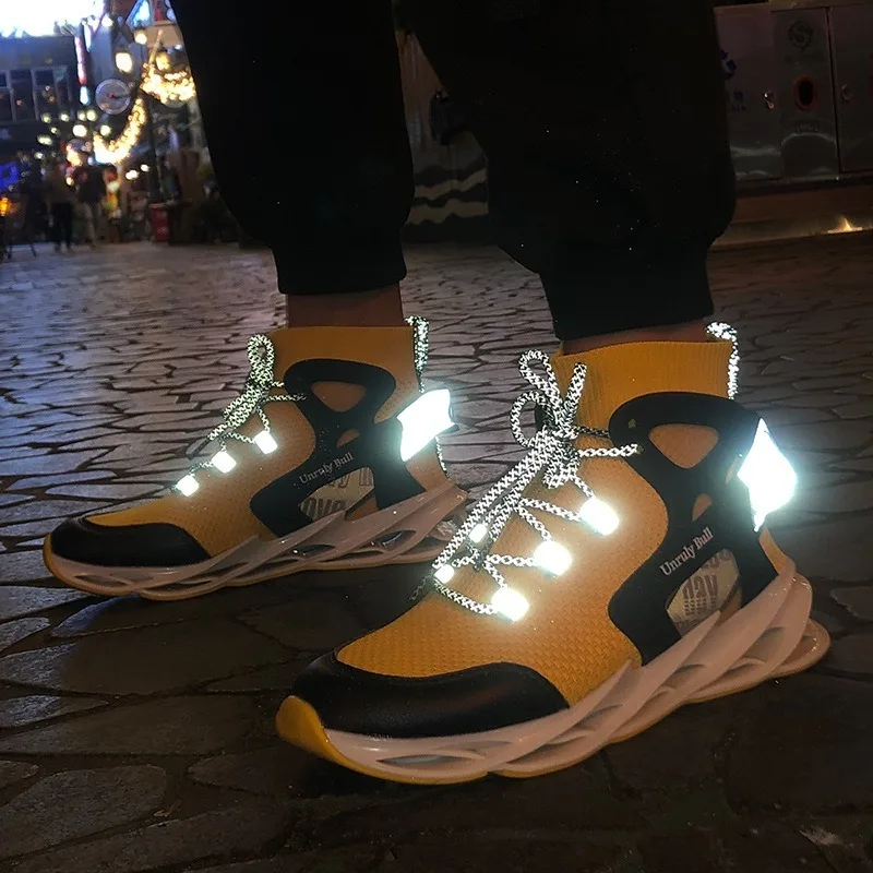 

2020 new four seasons sports shoes trend luminous men's casual breathable running size 47 men's shoes mens running sneakers