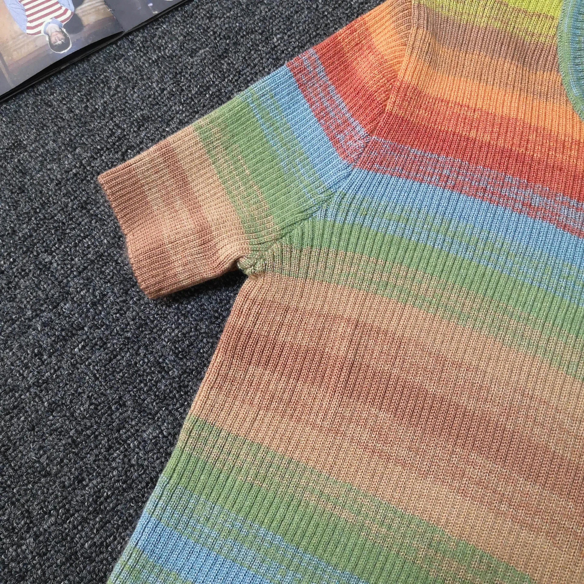 

70% Wool 30% Silk Brand Fashion Women High-end Luxury Summer Rainbow Stripes Slim Short-sleeved Knitted Wool Silk T-shirt Top