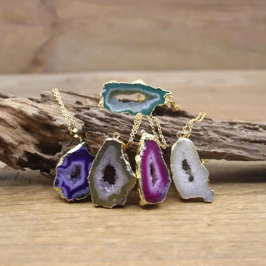 

Boho Colourful Natural Agates Druzy Geode Pendants Golden Necklaces,Raw Quartz Drusy Charms Chains Women Jewelry Dropship,QC3073