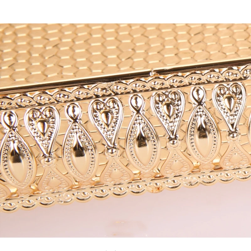 

Metal Tray Luxury Gold Finish Hollow Plate Nuts / Fruit / Cake Stand Wedding Centerpieces Home Table Decoration