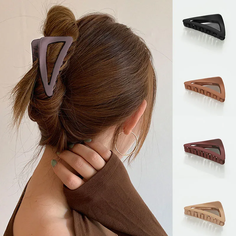 

Solid Color Simple Geometric Triangle Plastic Hair Claws Women Hair Clips Hairpins Ladies Bathing Makeup Hair Clips Accessories