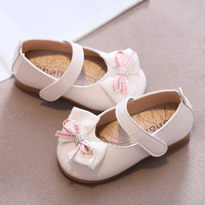 Повседневные туфли для маленьких девочек с бантом-бабочкой, элегантные осенние туфли на мягкой подошве, на липучке, на плоской подошве, разм... от AliExpress WW