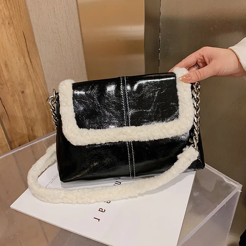 

Women's Autumn / Winter Black Handbags Plush Pu Leather Shoulder Bag Designer Bags For Women Commuter Single Messenger Bag