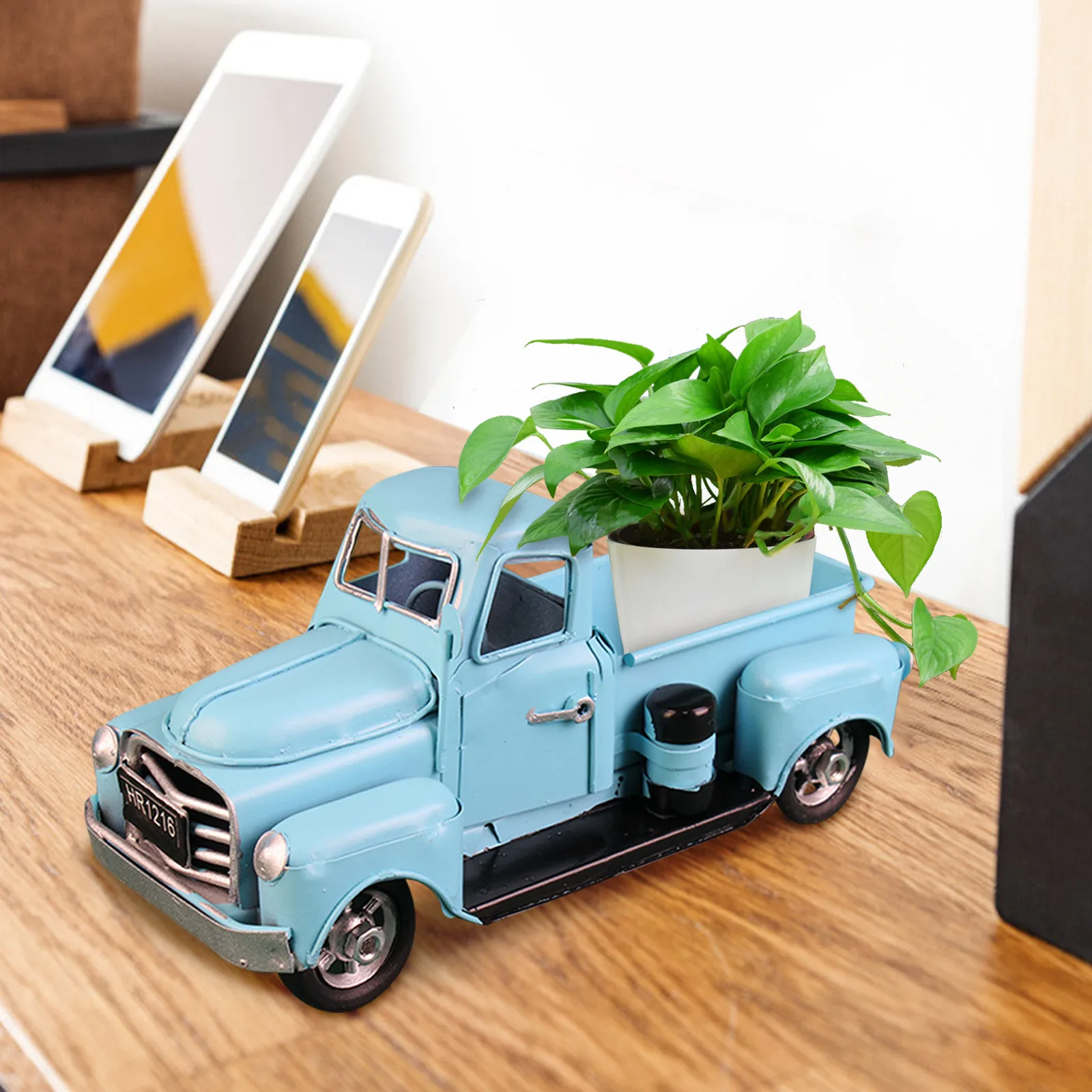 

Flower Pot Retro Style Truck Garden Decoration Flowerpot Truck Creative Decoration Flower Pot With Headlight Glowing At Night