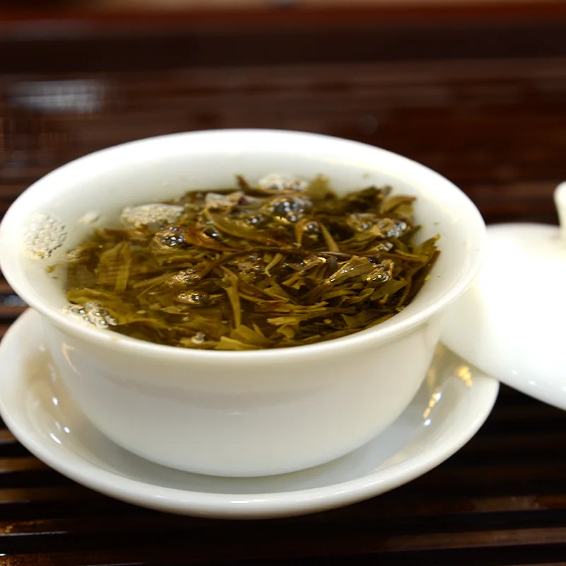 

2015 Yr Yunnan Ban Zhang Raw Pu'er tea Pu-erh Chinese Menghai Shen Pu-erh Tea 200g