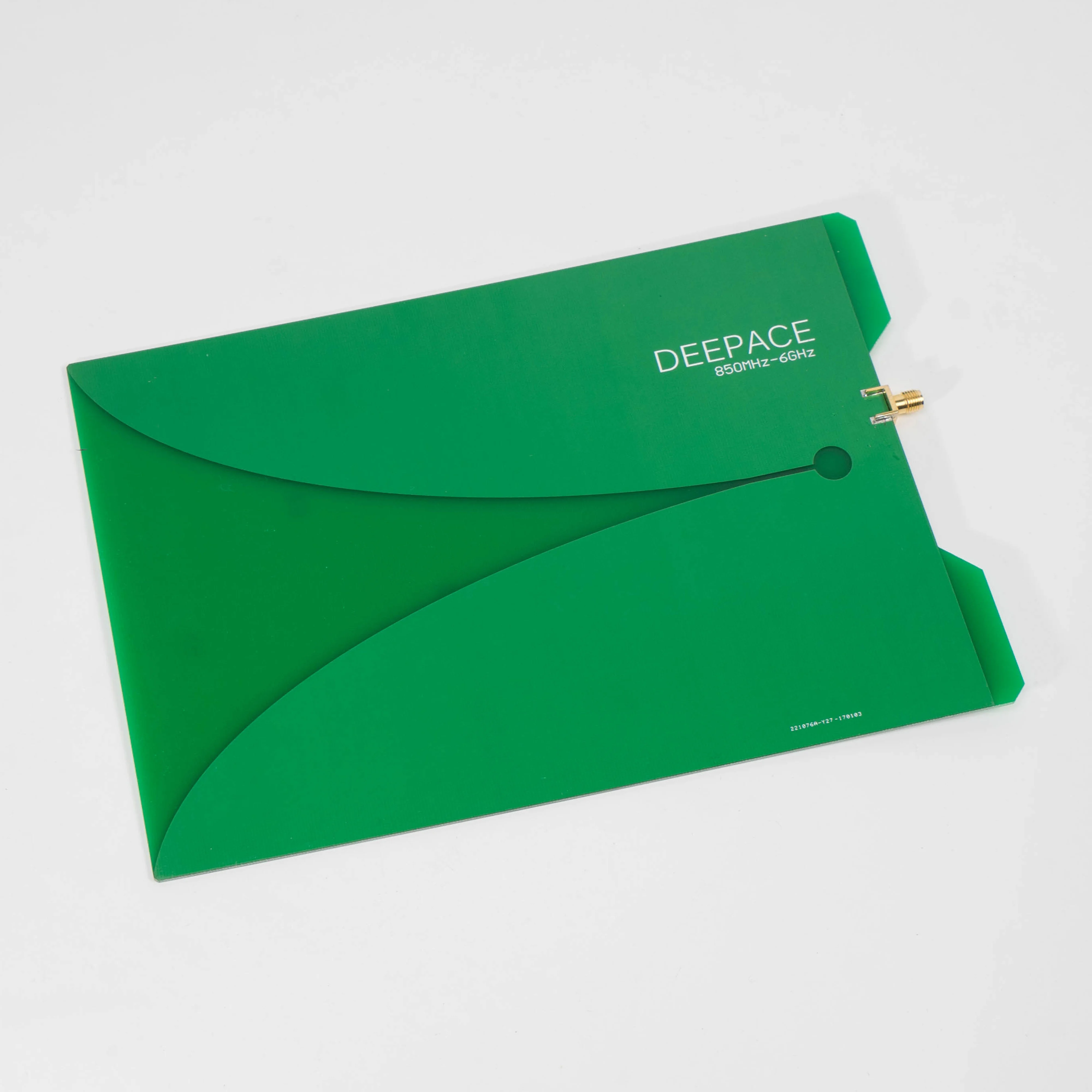 R103C 6 ГГц широкополосная Направленная антенна с высоким коэффициентом усиления Ads-b UAV антенна передачи изображения 5,8G