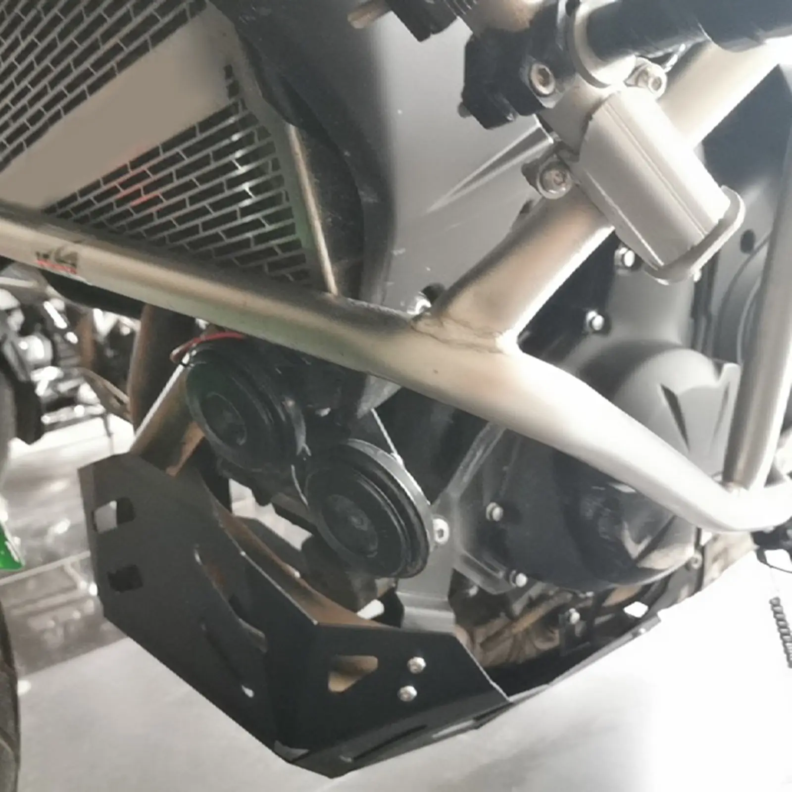 

Engine Protection Guard Frame Guard Parts for Kawasaki 650 KLE650 15-21