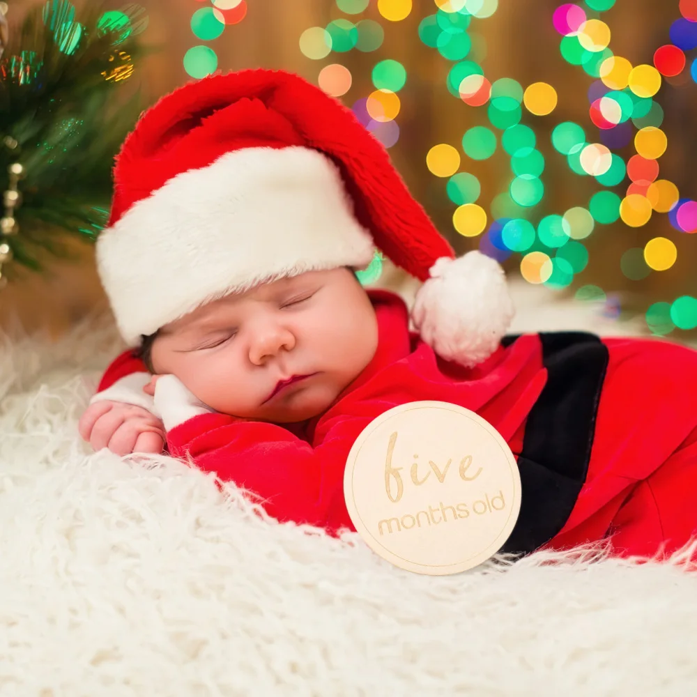 

NUOBESTY 12pcs Wooden Milestone Discs Photo Prop Gift Set Month Engraved Baby Milestone Cards