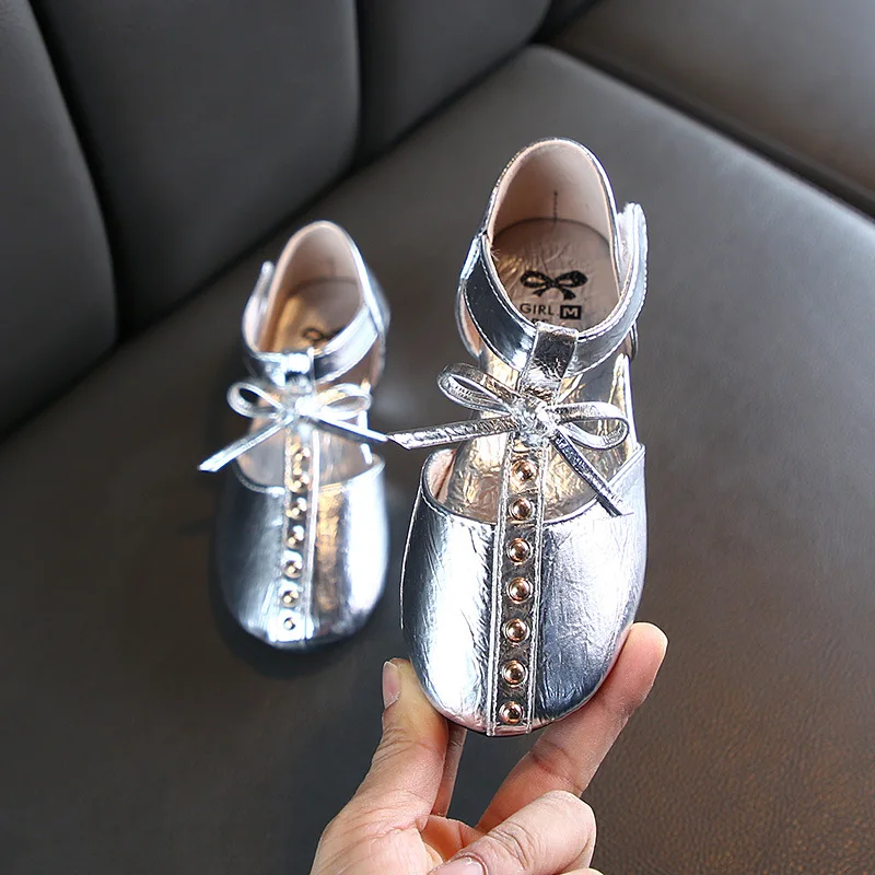 Кожаная обувь для девочек Новинка весна осень модные туфли принцессы маленьких с