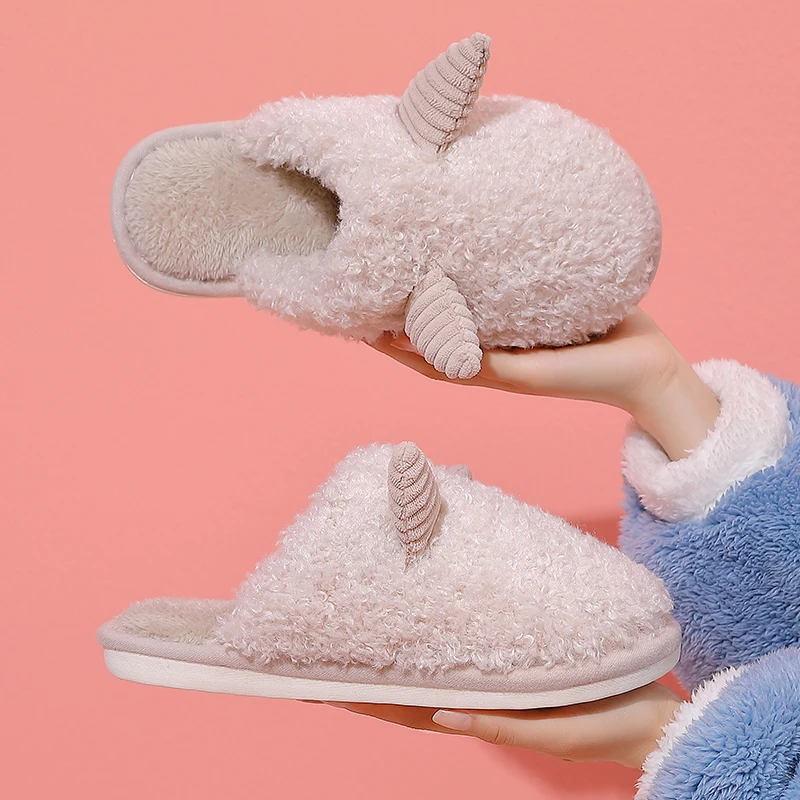 

Зимняя женская и мужская хлопковая короткая плюшевая домашняя теплая обувь на толстой подошве домашняя женская обувь с овечьей шерстью шле...