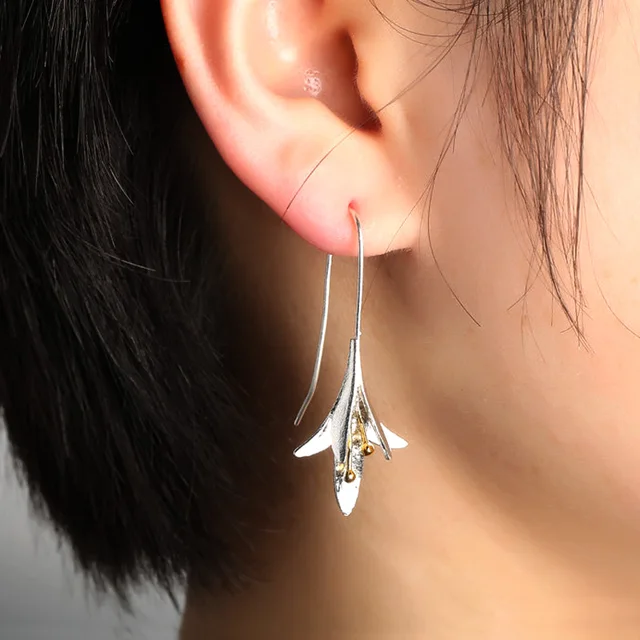 Huitan Creative Two Tone Flower Shaped Women's Earrings Hip Hop Party Anniversary Love Gift Delicate Dangle Earrings for Female 5