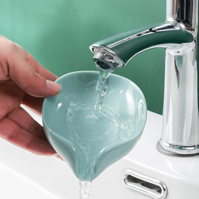

Leaf Shape Soap Box Drain Soap Holder Bathroom Accessories Suction Cup Soap Dish Tray Soap Dish for Bathroom Soap Container