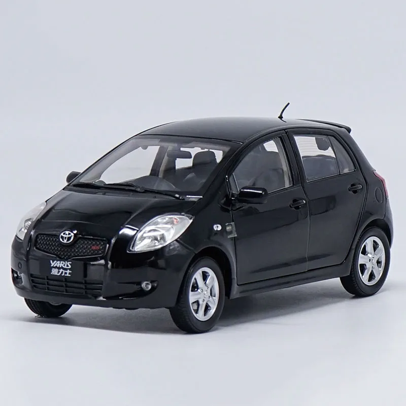 Diecast сплава 1:18 Toyota Yaris модель 