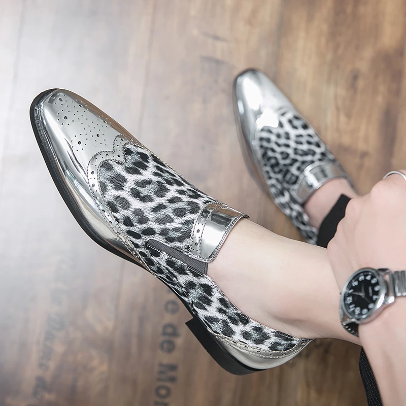 

FIXSYS Spring Man Casual Loafers Leopard Pattern Party Shoes Elegant Wedding Formal Shoes Mens Brogue Shoes Pointed-toe Oxfords