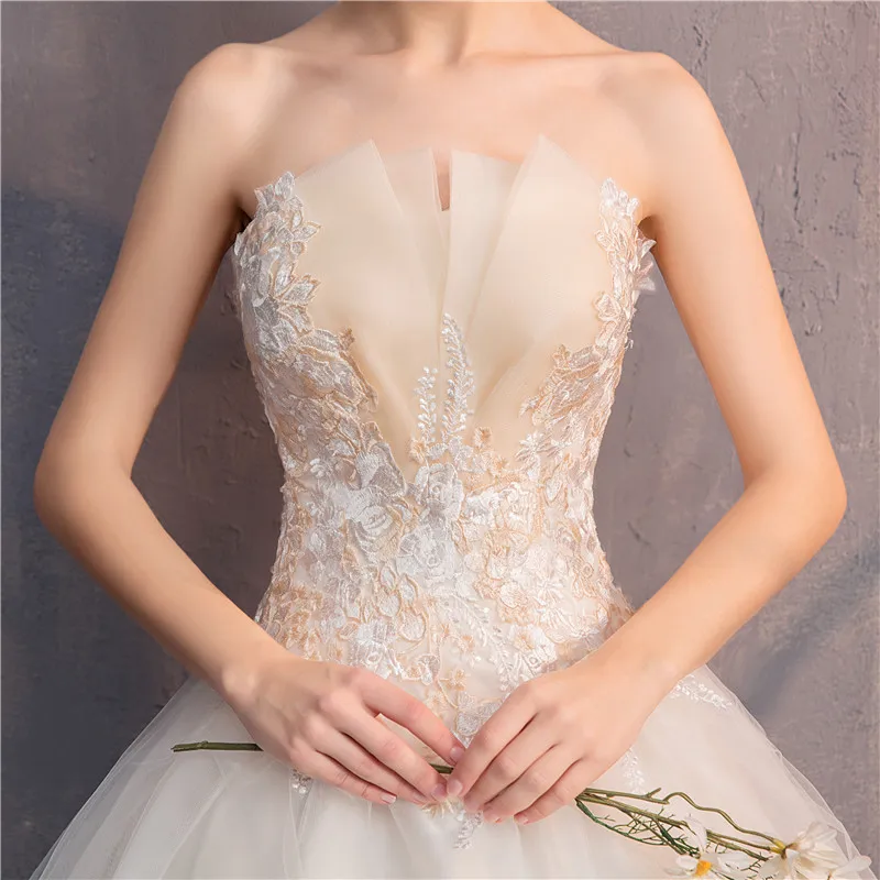 Свадебное платье с вышивкой без бретелек рукавов | Свадьбы и торжества