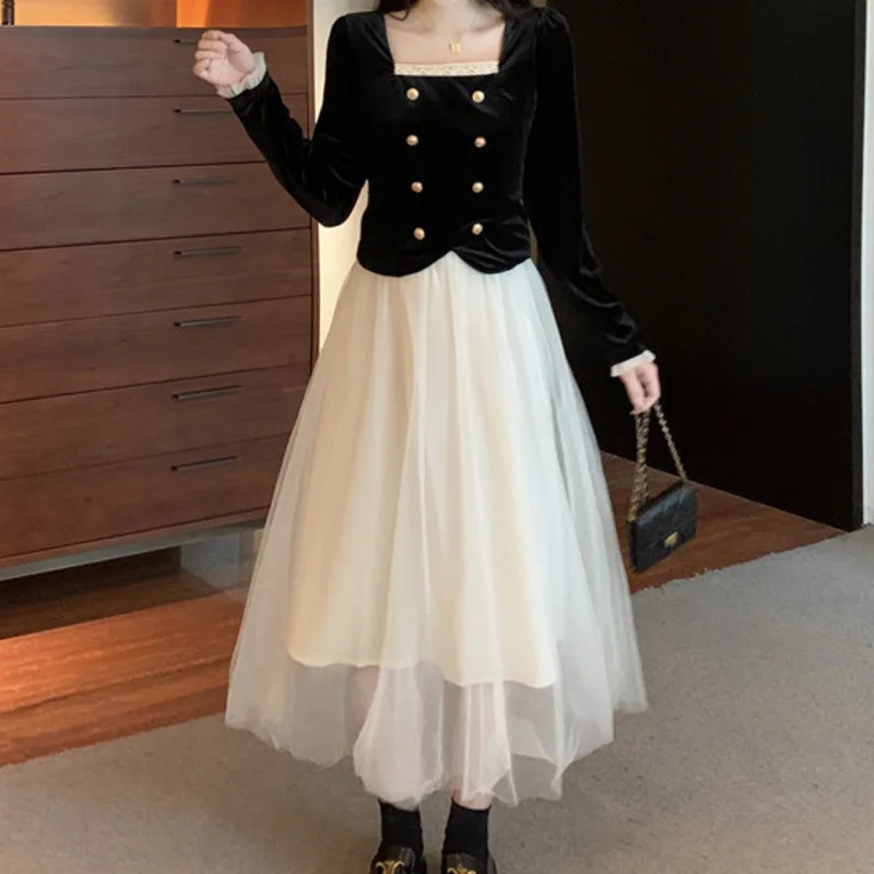 

Early Autumn New Dress Children's 2021 New French Hepburn Velvet Long Sleeve Stitched Mesh Medium Skirt