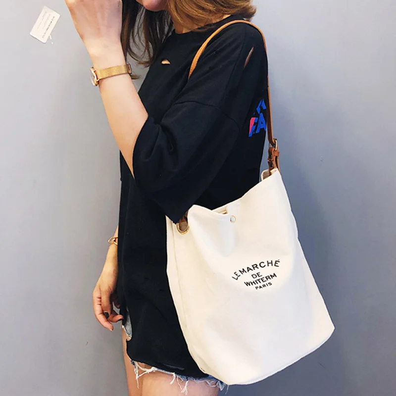 

Women handbag