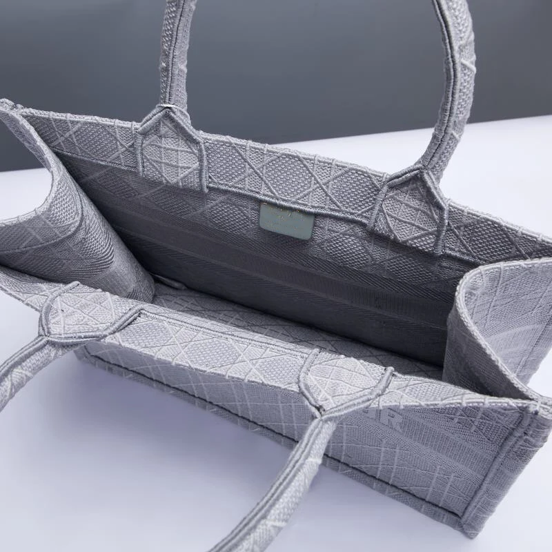 

2021 Women tote bag luxury designer brand bag Book Tote Women shopping Bag High Capacity Bag Women Embroidery designer handbag