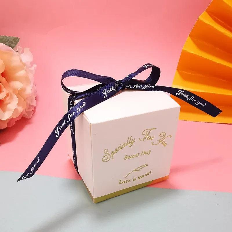 

Bronzing Square Candy Box Wedding Favors Gift Bag Candy Boxes For Baby Shower Birthday Event Party Supplies Packaging wholesale