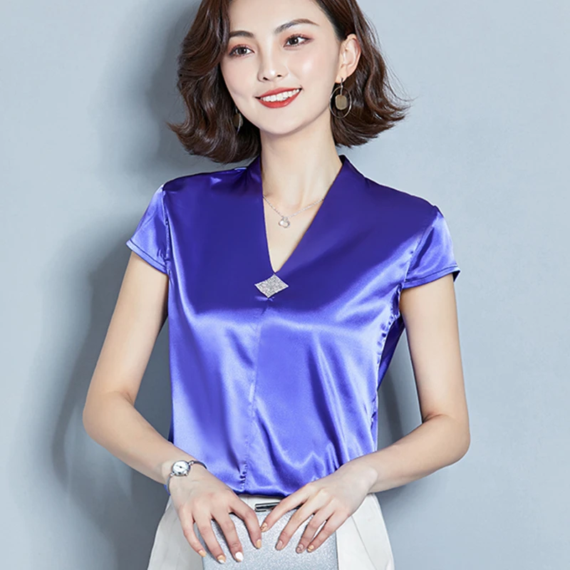 

Korean Fashion Silk Women Blouses Satin V-Neck Sleeveless Red Women Shirts Plus Size XXXL Womens Tops and Blouses
