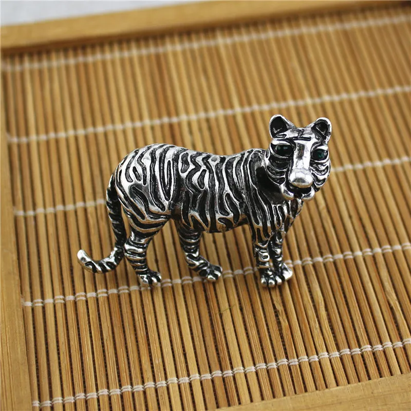 Customized new tiger brooch hipster retro corsage shirt pin decoration creative badge female | Украшения и аксессуары