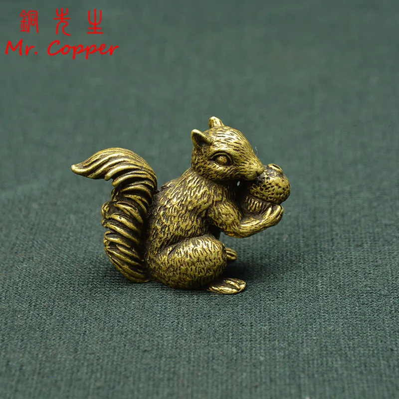 Античный бронзовый маленький орнамент белки твердая медная статуя статуэтки