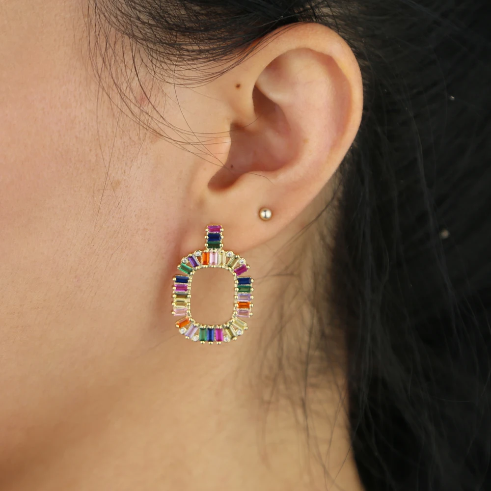 

Золотая Радужная серьга зубчатая оправа, багет, кубический цирконий, разноцветный камень, европейская, США, модные радужные украшения, нови...