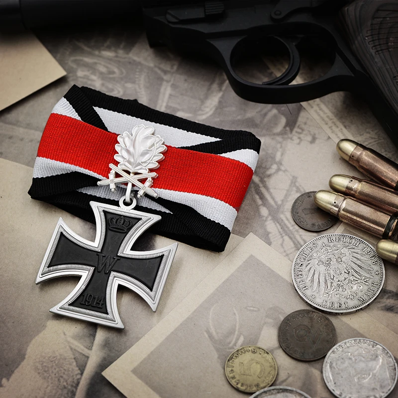 

Top Quality Germany 1870 Iron Cross 2nd Class The Franco-Prussian War 1870 Iron Cross EK2 Prussia Military Medal With Oak Leaf