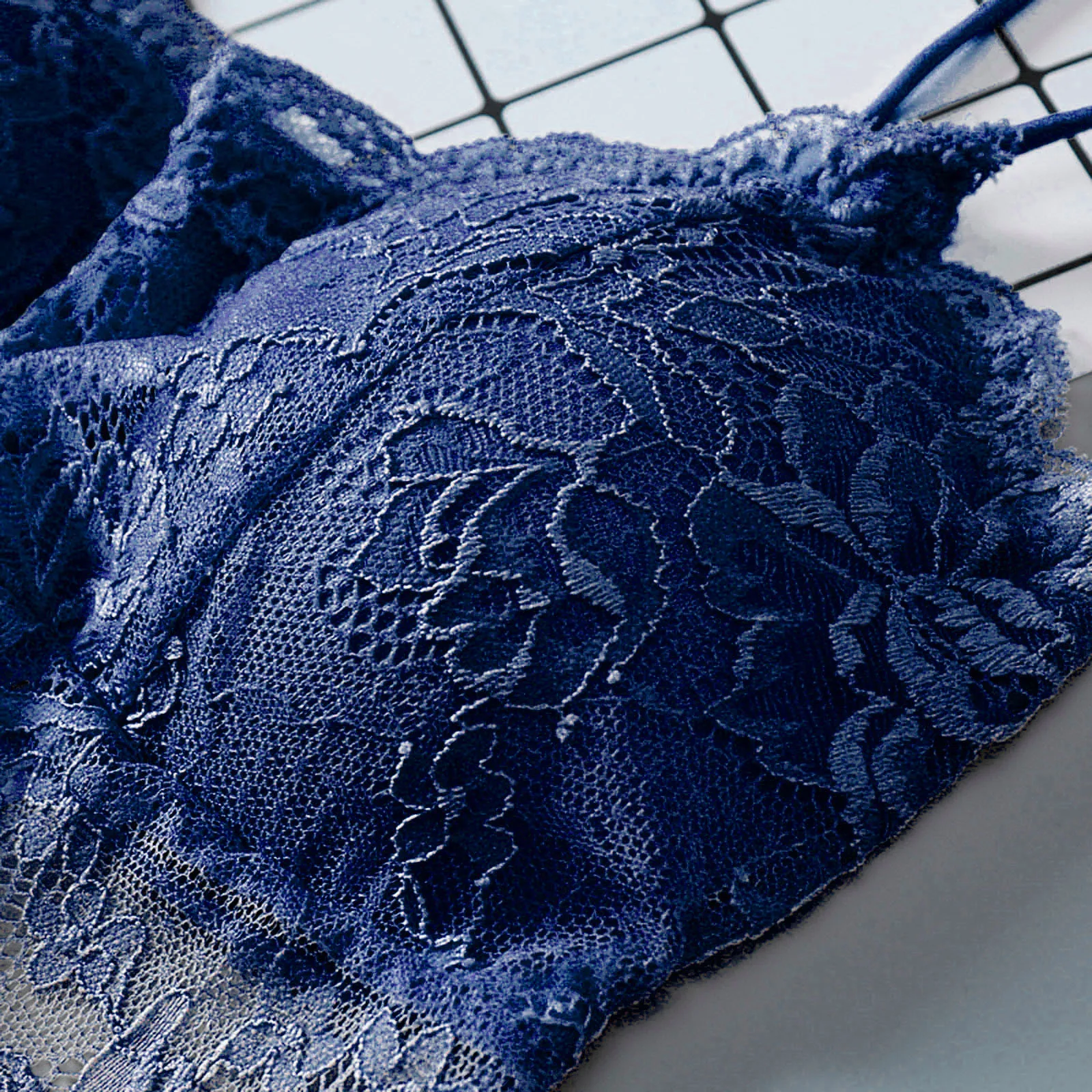 

Sexy Bra Women Lace Solid Color Lingerie Chest Padded Female Push Up Seamless Underwear Ladies Wireless Sports Bralette 2021