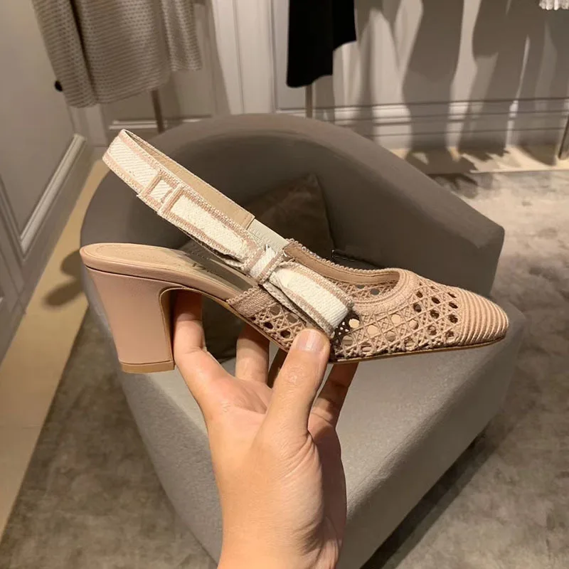 

2021 spring/summer new sewing hollow breathable nude European and American elastic belt square heels chunky heel sandals women