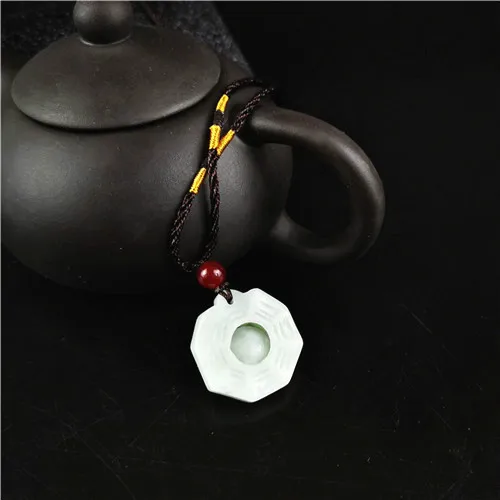 Натуральный изумруд подвеска в виде Сплетницы Тай Чи из нефрита ожерелье с