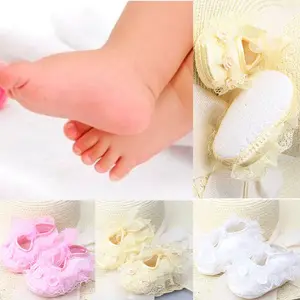 Симпатичные кружевные оборки, ботинки с цветами, популярные Нескользящие ботинки для новорожденных, детей, малышей, розового, желтого, белого цветов, повседневные милые туфли на плоской подошве для девочек