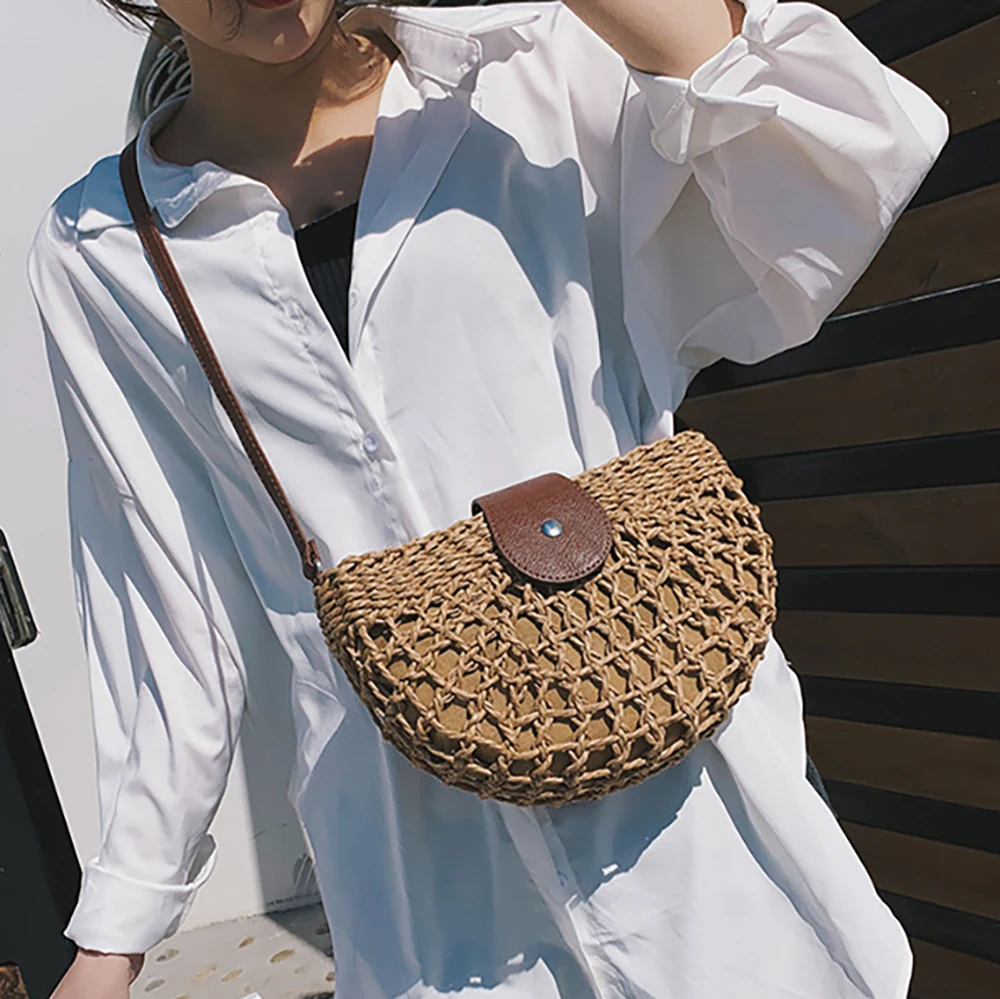

Small Woven Straw Bag Female New Western Style Girl Worn Cane Makes Up Casual Hollow Summer Beach Hollow Out Weaving Saddle Bag