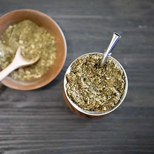 Набор Yerba Mate включает чайную чашку из матовой нержавеющей стали 18/8 с двойными