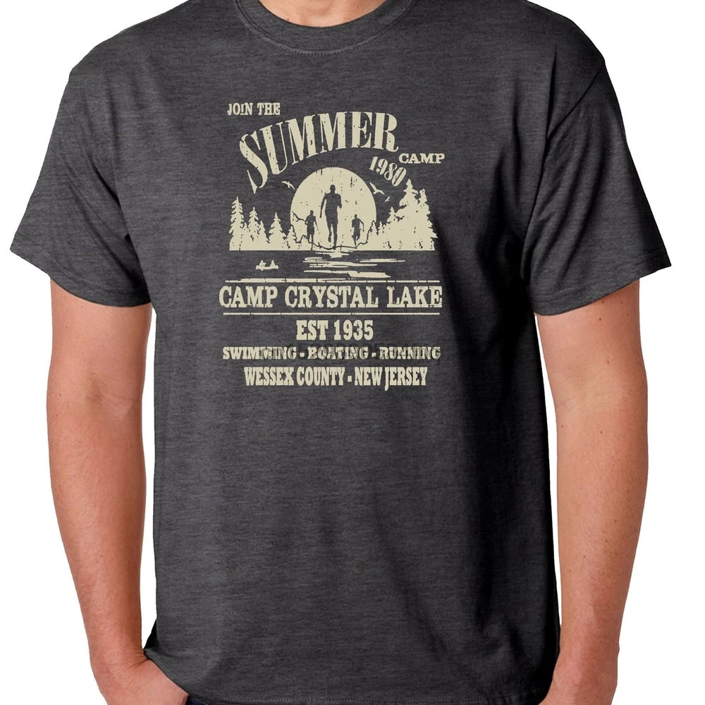 Футболка с изображением пятничного лагеря 13 го кристаллами и озером летняя