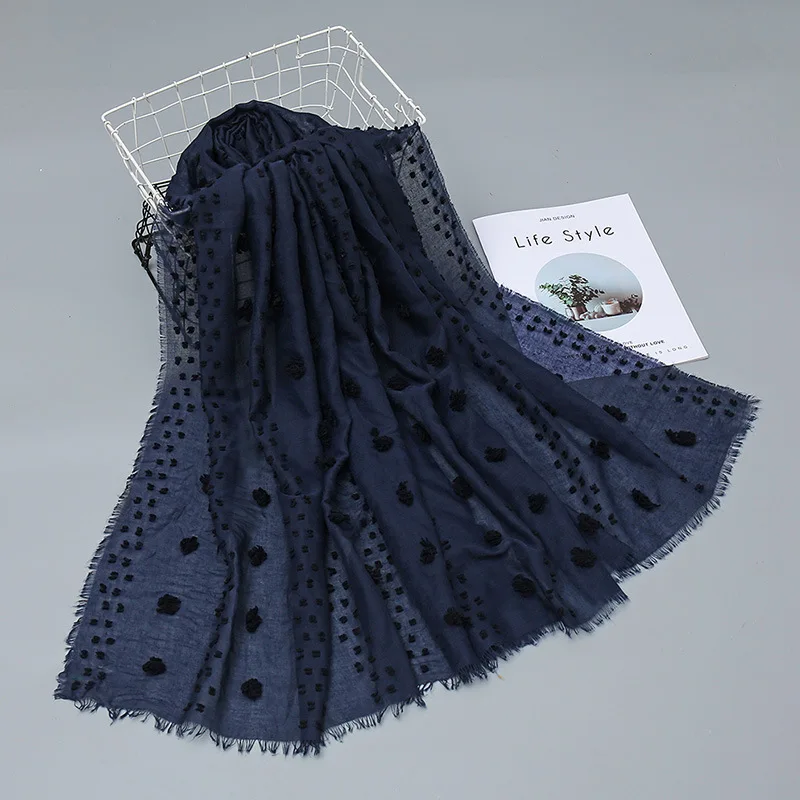 

2021 Autumn Winter Plain Pom Pom Fringe Viscose Shawl Scarf Lady High Quality Wrap Pashmina Stole Muslim Hijab Snood 180*80Cm