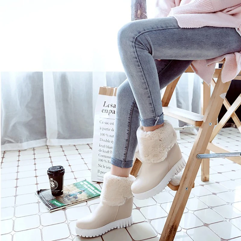 Зимние ботинки на плоской подошве ботильоны высоком каблуке и танкетке женская