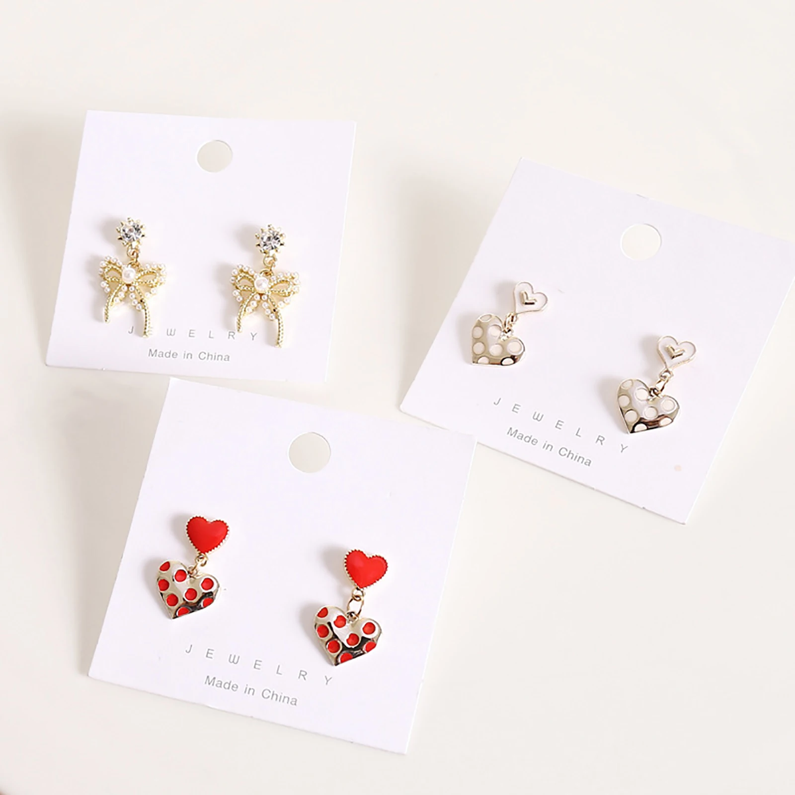 

8Seasons Sweet Bowknot/Heart Stud Earrings Women Wedding Party Imitation Pearls Club Elegant Statement Earrings Jewelry,1Pair