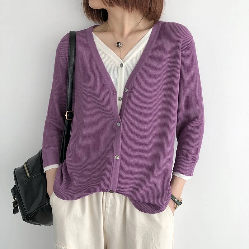 

Fake Two-piece Sweater Women Spring and Autumn 2021 New Thin Style Literary Loose V-neck Color Matching Long-sleeved Fashion Top