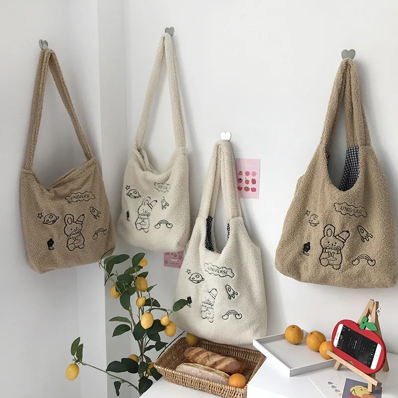 

New Lamb Velvet Totes Bag Women Fashion Embroidery Shoulder Bag Female Luxury Handbags Girl Crossbody Messenger Bag Purse