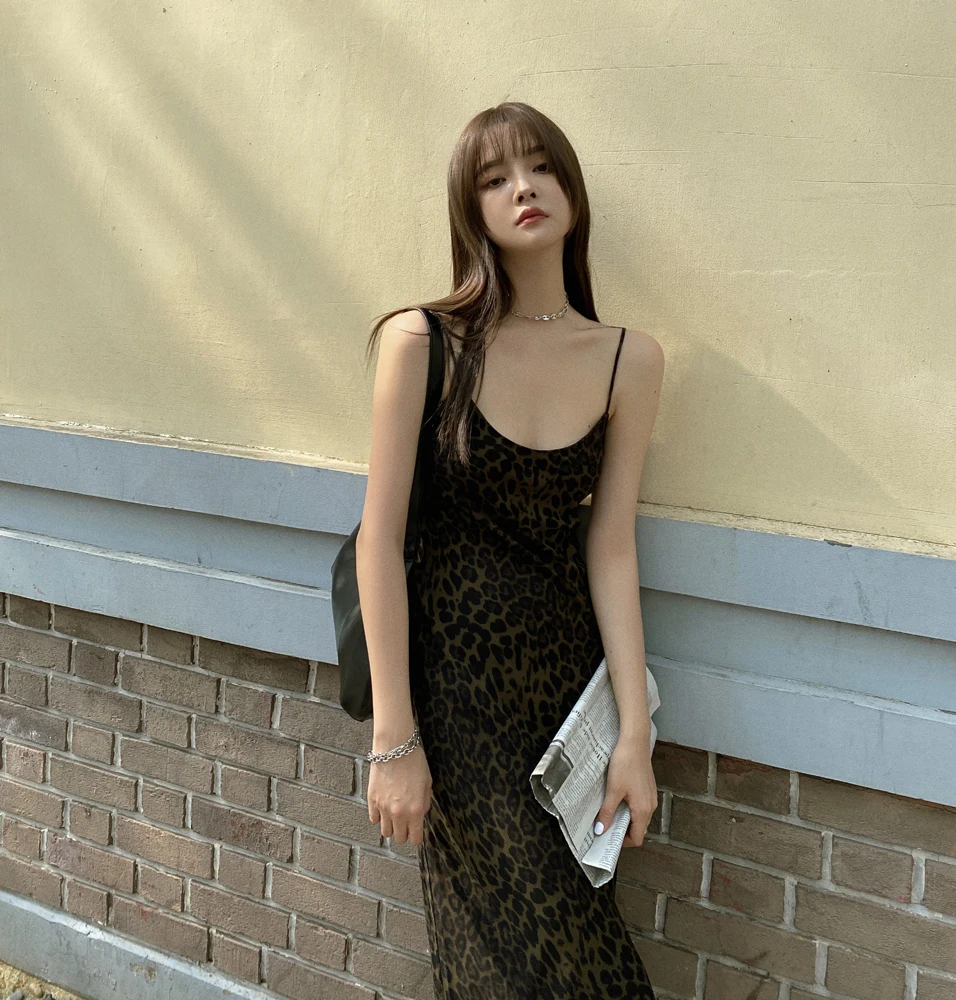 

Women's Leopard Sexy Mini Dress V-Neck High Waist Sleeveless Skinny Vintage Elegant Casual Slim Pencil Dresses 2021 Summer New