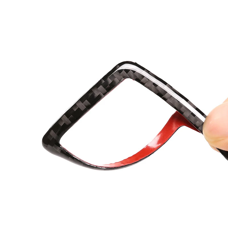 Отделка салона автомобиля из натурального углеродного волокна