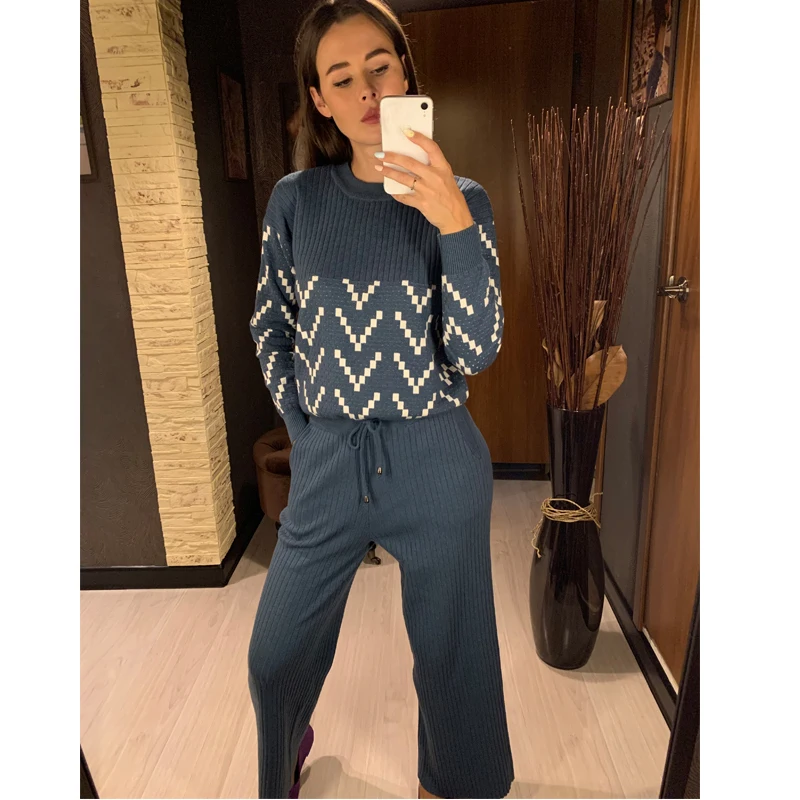 Женский трикотажный костюм GIGOGOU теплый спортивный из двух предметов с широкими