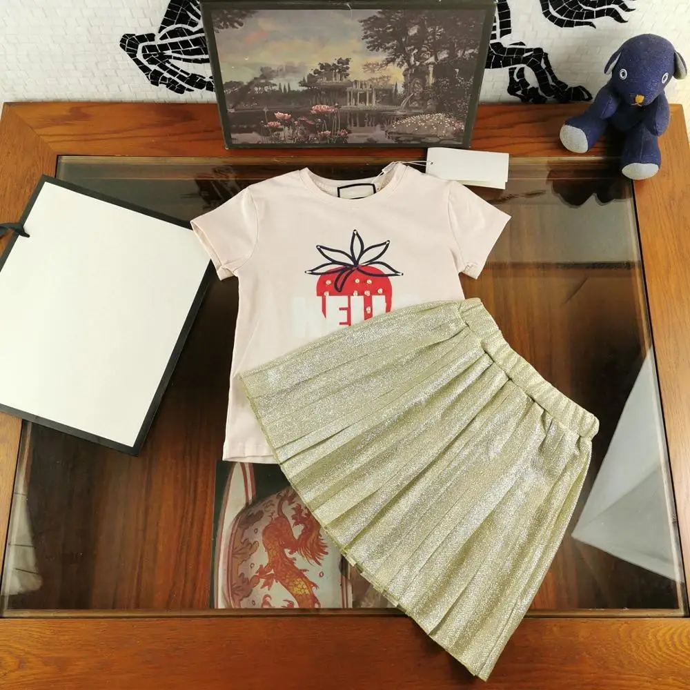 Новый летний стильный костюм с юбкой для девочек футболки принтом