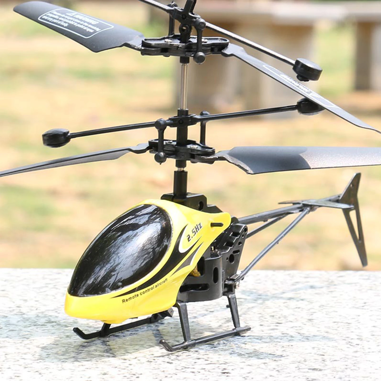 

RC Helicopter Remote Control Helicopter Support Up Down And Rotate Function Mini RC fly indoors Toy for Kids aldult VS SG907Pro