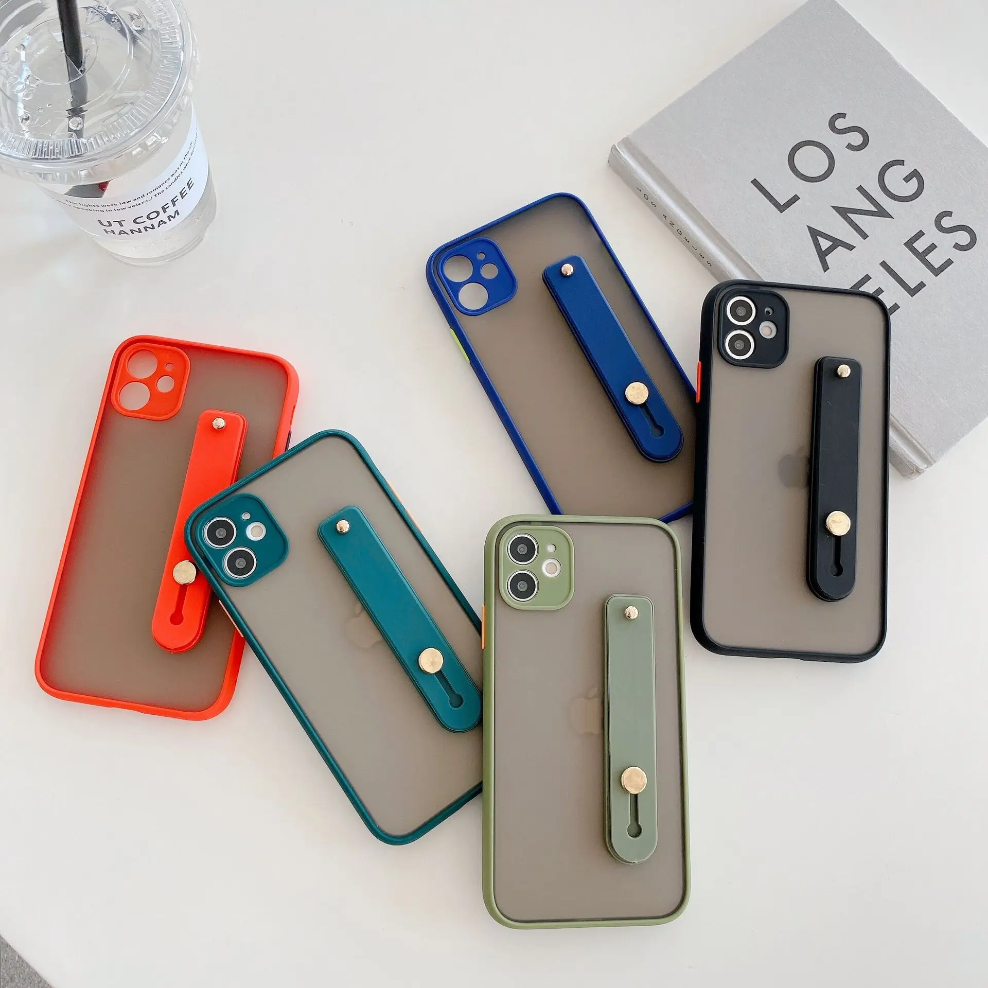 Матовый чехол-подставка с ремешком на запястье для Samsung Galaxy J2 Core J4 2018 J6 Plus J7 Prime J8