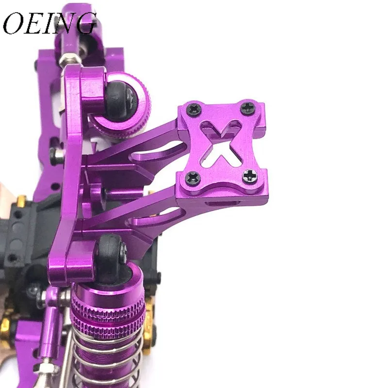 металлическая машинка на ра