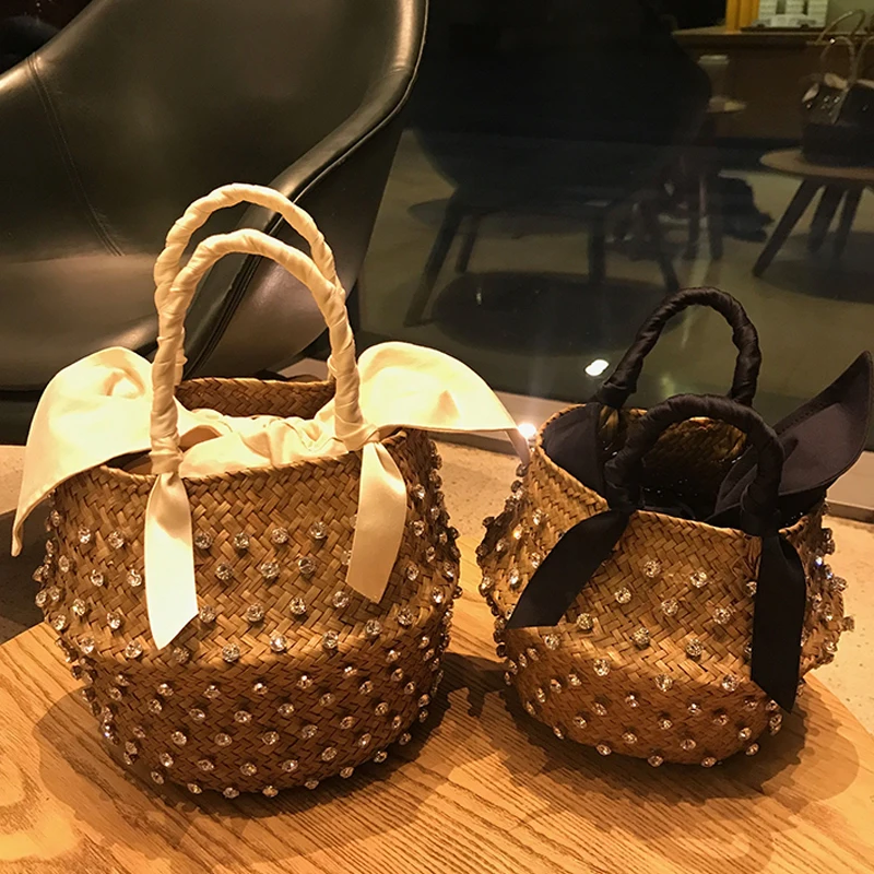 

Hand-Sewn Summer Holiday Beach Bag With Pearl Ladies Woven Bucket Straw Diamond Bags Designer Hot Handbags Clutch For Women 2021