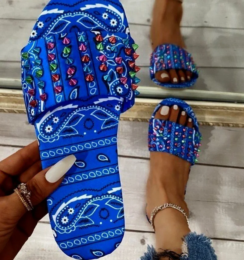 Обувь без застежки Женские пляжные сандалии Кожаные шлепанцы Шлепанцы задника с