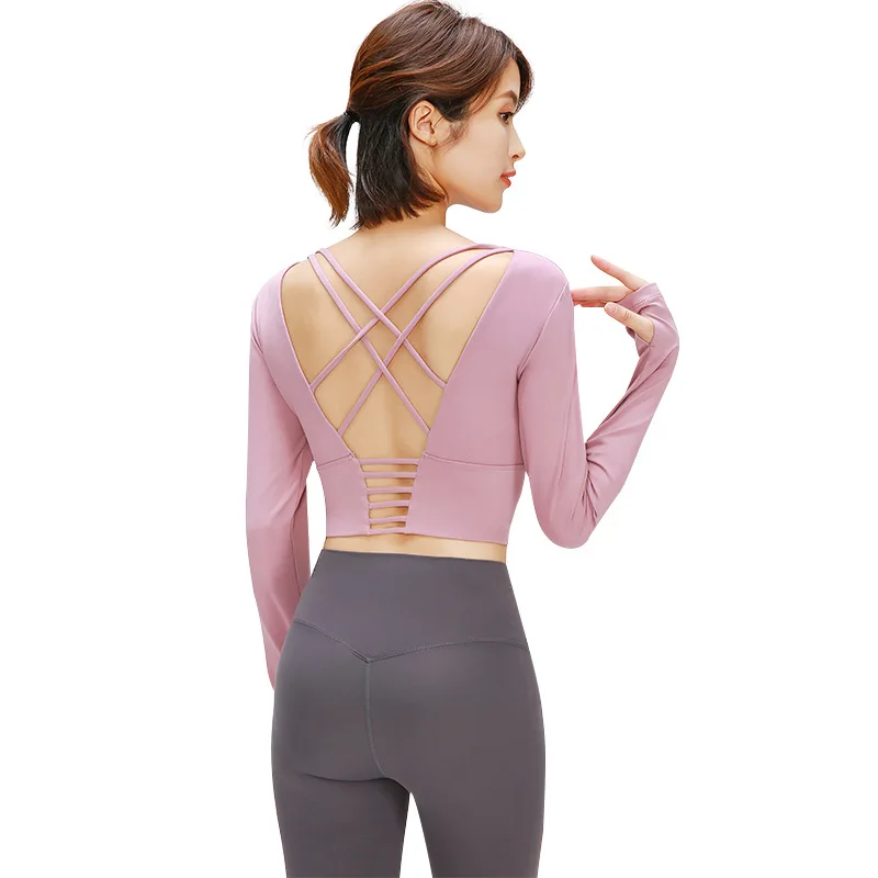 Женская укороченная футболка с длинными рукавами на бретельках для занятий в